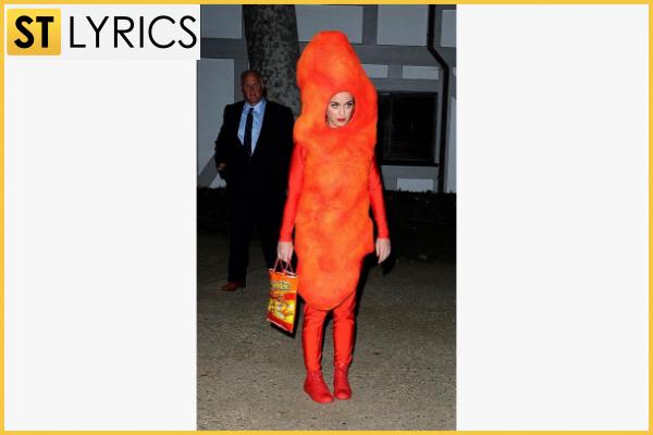 Our 5th Halloween star – Katy Perry img 0 Such a costume could be chosen only by person with a great self-ironic sense of humor! img 0
